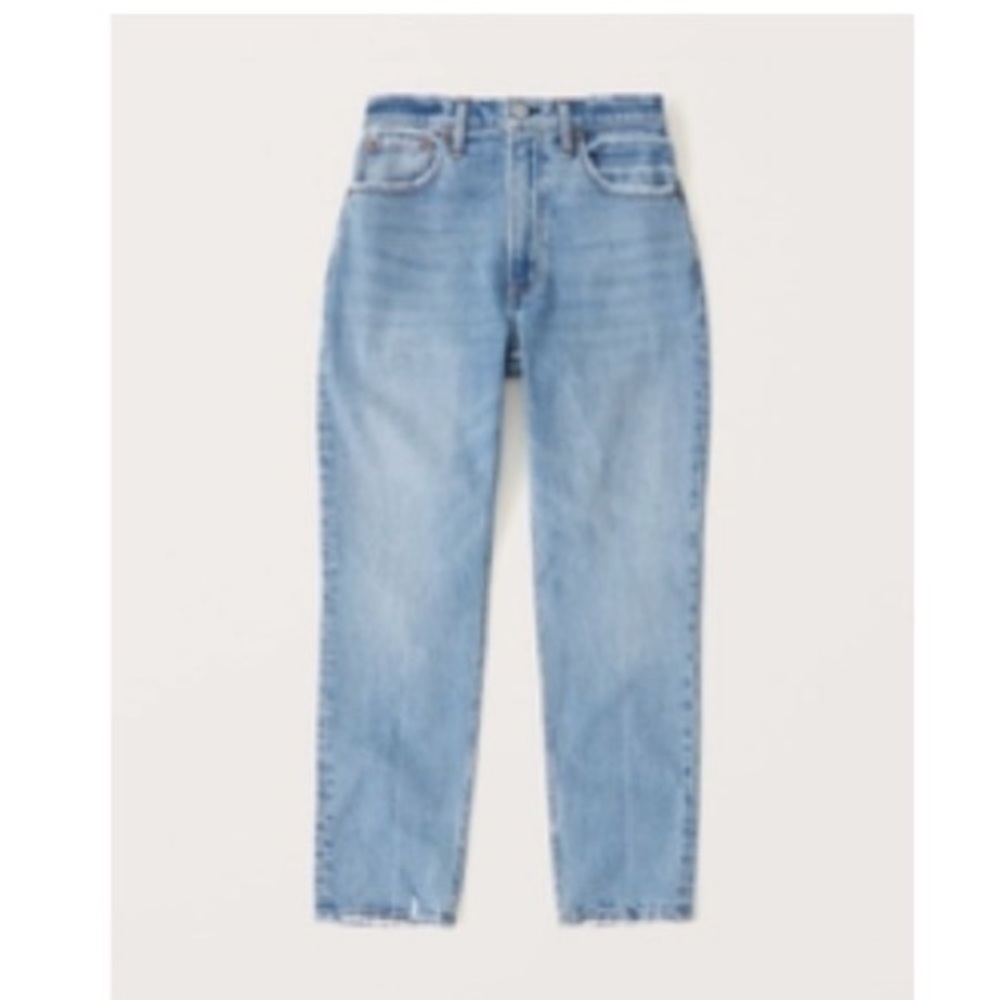 Abercrombie and Fitch Women's Curve Love High Rise Mom Jean